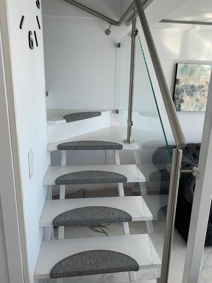 Apartemen Skol 927a - Beachfront Luxury Penthouse